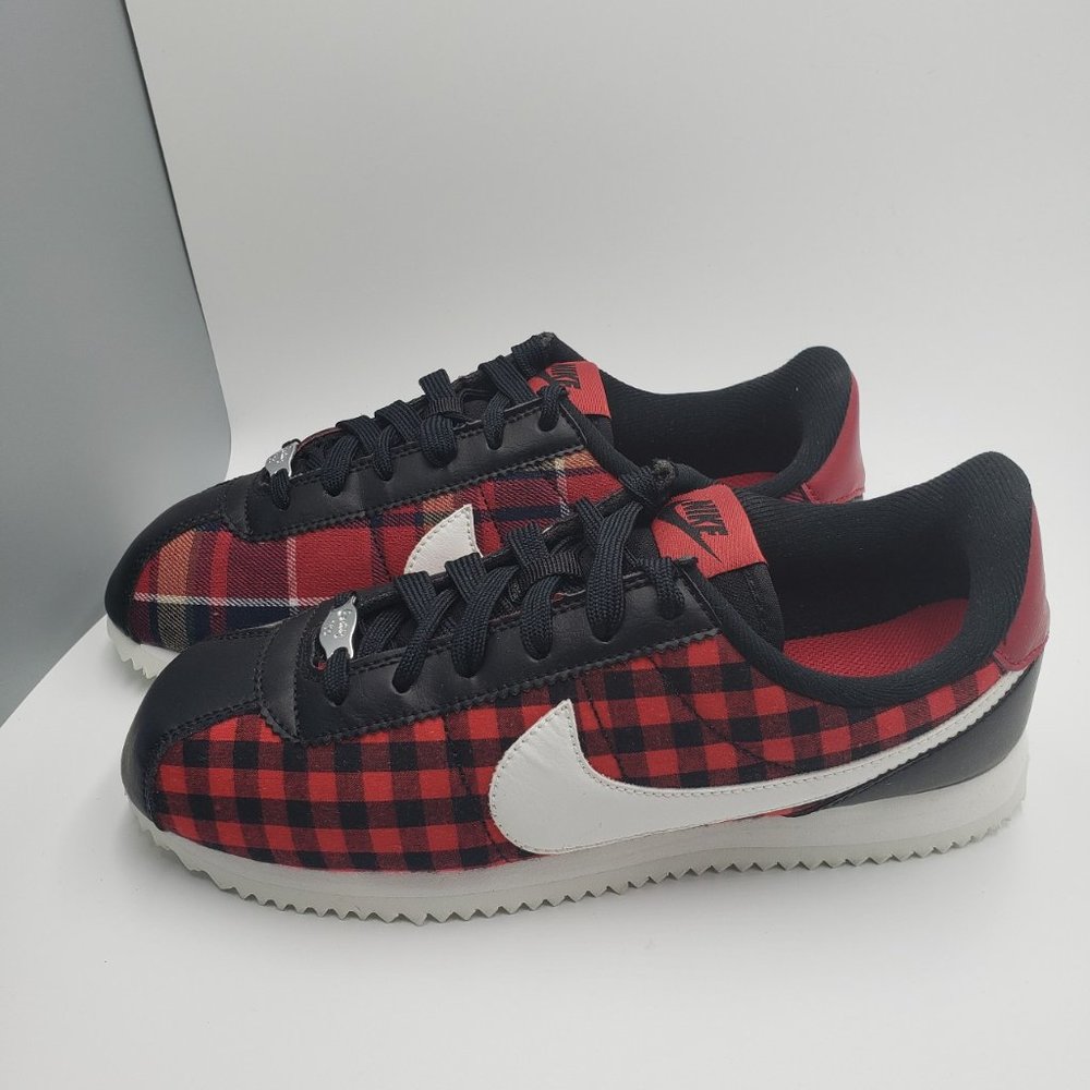 New- Nike Cortez Basic TXT SE (GS)